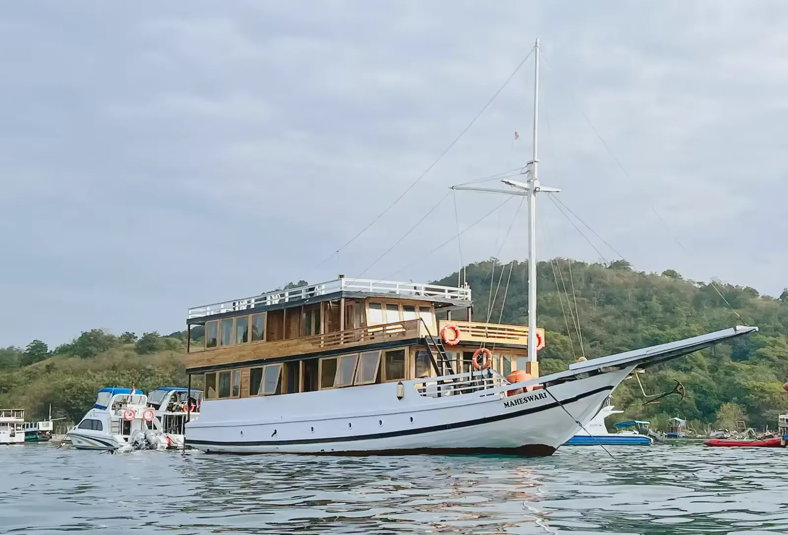 Maheswari - Open Trip Komodo 3 Hari 2 Malam